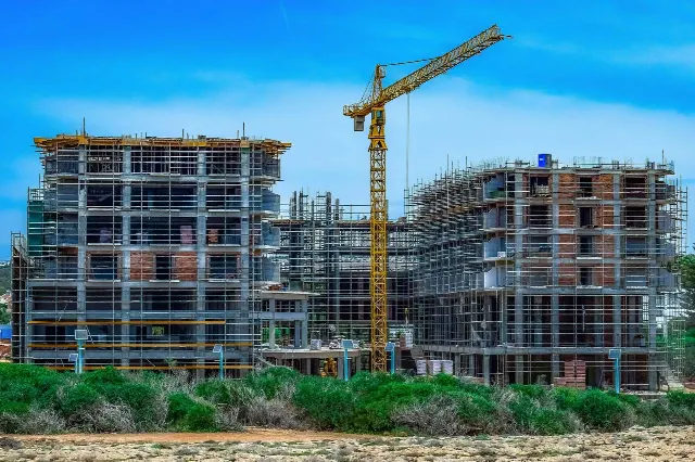 Costruire o comprare un condominio? Costi di costruzione, interessi e finanziamenti