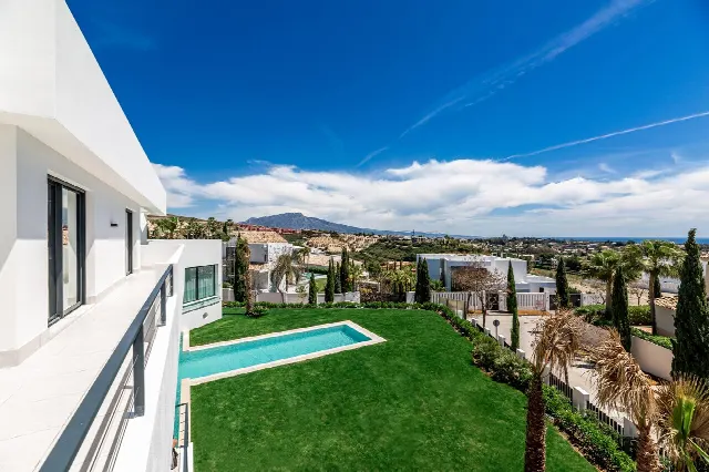 Comprare Villa Marbella: dove comprare?! Consigli per l’acquirente, quartiere della villa + tour dell’agente immobiliare
