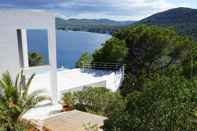 Comprare una villa a Ibiza: dove comprare?! Tour esclusivo dell’isola, quartieri delle ville + consigli degli agenti immobiliari