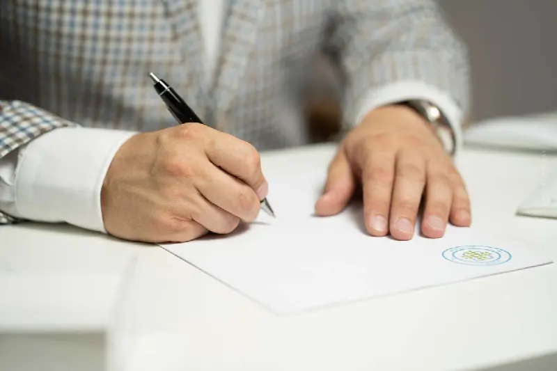 Condominio: investimento di capitale, denaro per la casa e notaio
