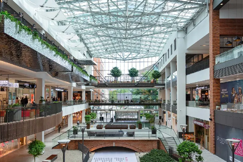 Vendere proprietà commerciali: Procedura, broker e tipi di proprietà