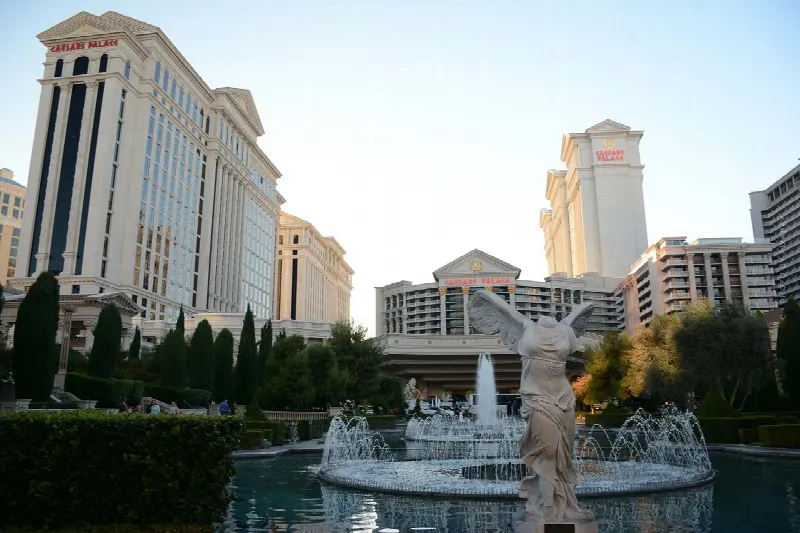 Immobili di lusso a Las Vegas: Summerlin, Henderson, Spring Valley – Compra e investi fino a 25 milioni di dollari.