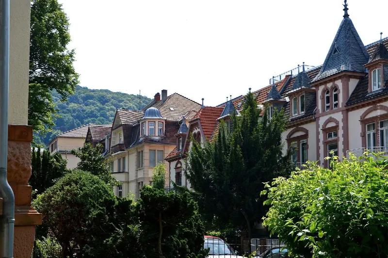 Vendere una villa: Procedura, costi, acquirenti solvibili e tassa di speculazione