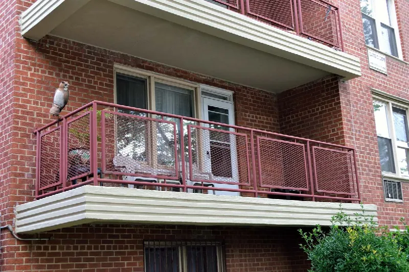 Impianto solare da balcone: vantaggi, installazione, manutenzione e costi + 3 consigli su Amazon