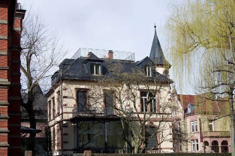 10% commissione tipster Francoforte (Mainz, Wiesbaden): villa da 18 milioni – acquirenti per questa e altre ville