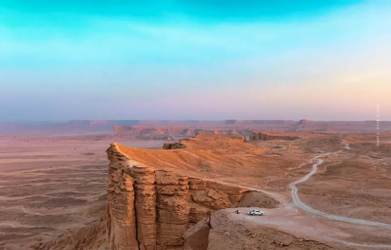 The Line (Arabia Saudita): Posizione, foto e video del progetto di costruzione