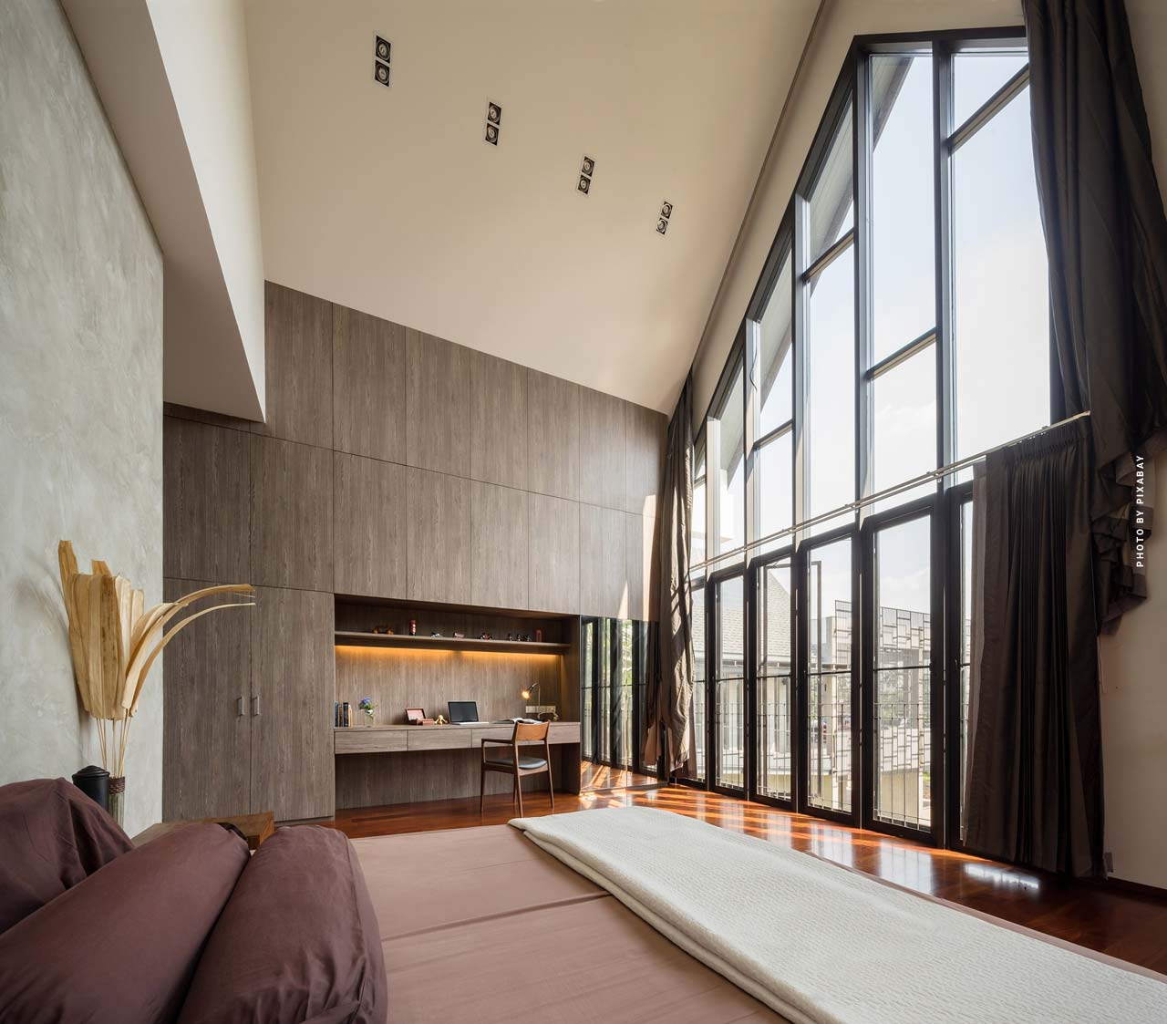 new-york-penthouse-indoor-innenansicht-fensterglas-window-huge-living-room-wohnzimmer-realtor-makler-real-estates-immobilienmarkt